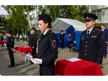 Торжественно, гордо, по-настоящему - присяга первокурсников правоохранительной деятельности!