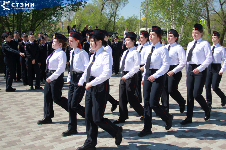 Саянский техникум поздравляет полицейских с праздником