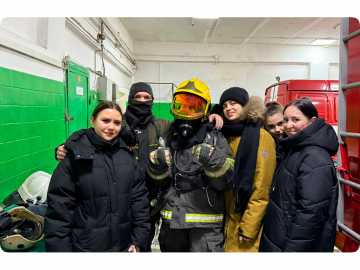 Студенты-правоохранители примерили форму МЧС