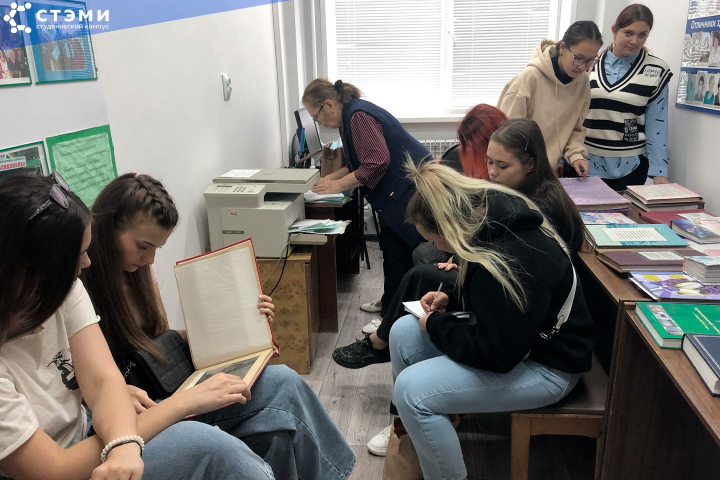 Студенты СТЭМИ помогут в развитии музея медицины Саяногорска
